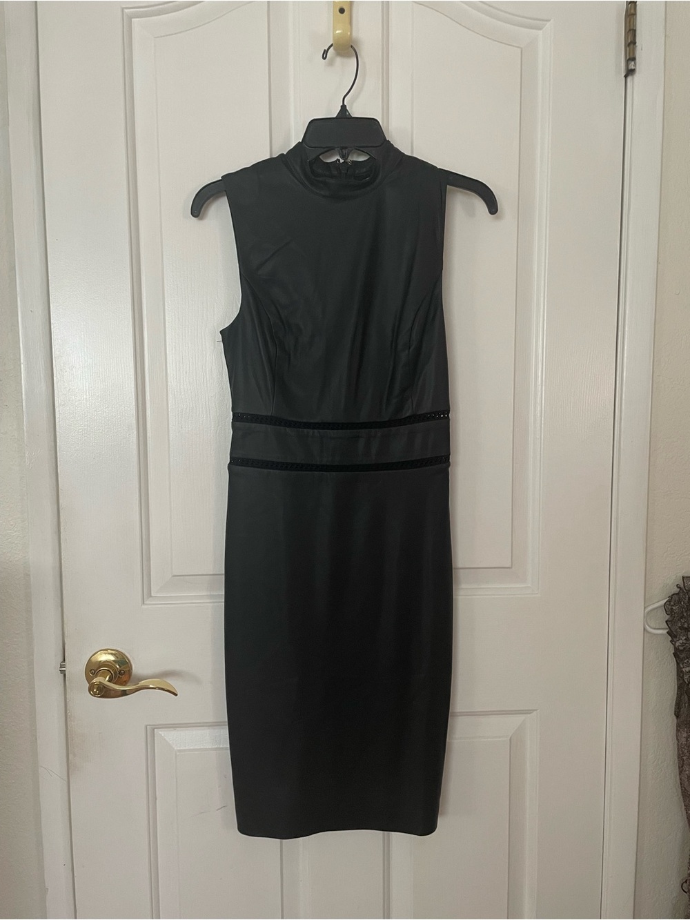 Nwot Marciano Size 0 Black Sleeveless Leather Dress